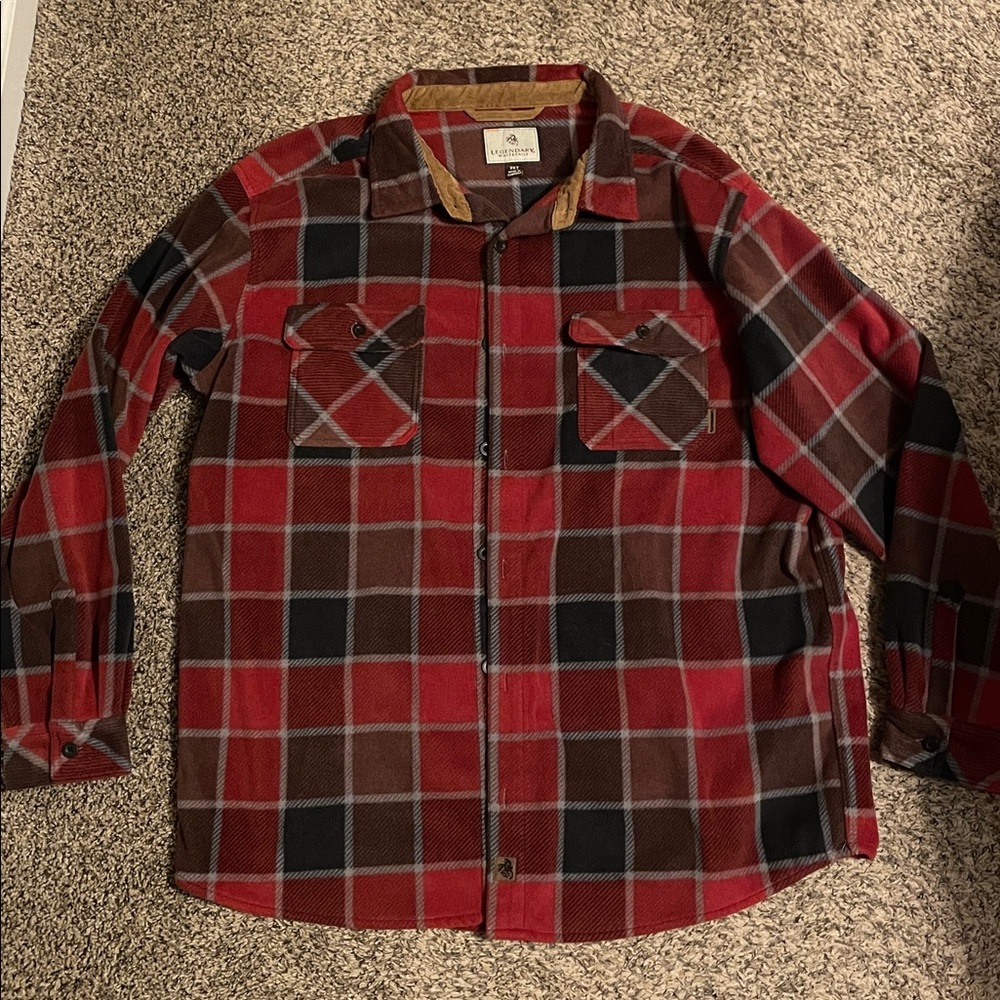 Men’s Legendary Whitetails plaid flannel button up shirt